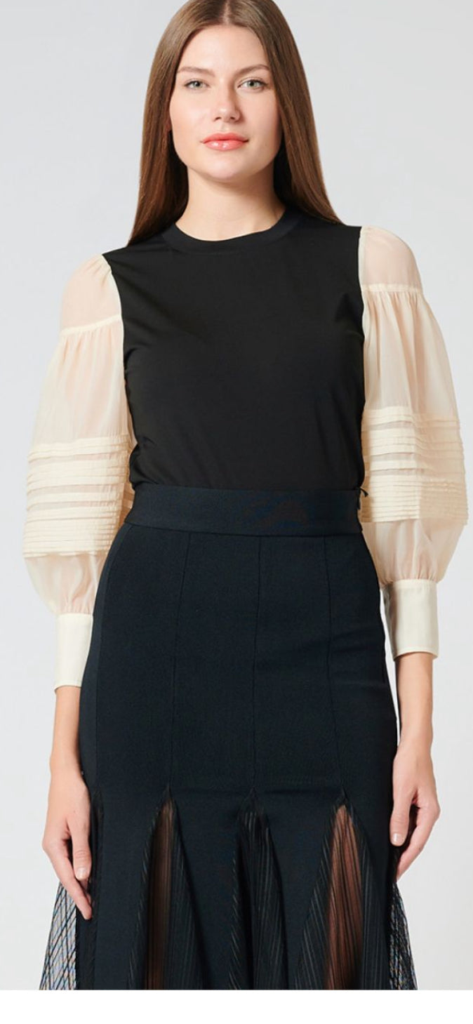 Puff knit blouse