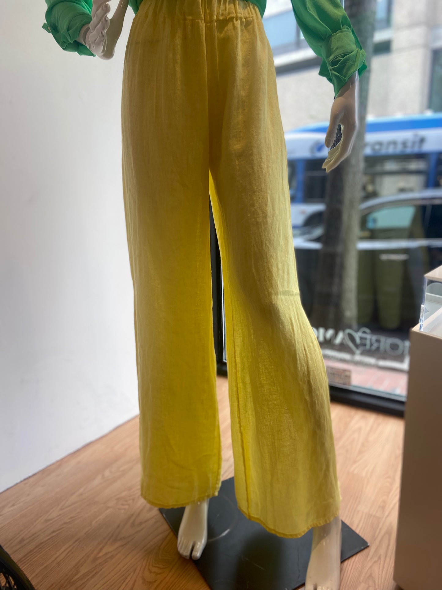 Split linen yellow pants