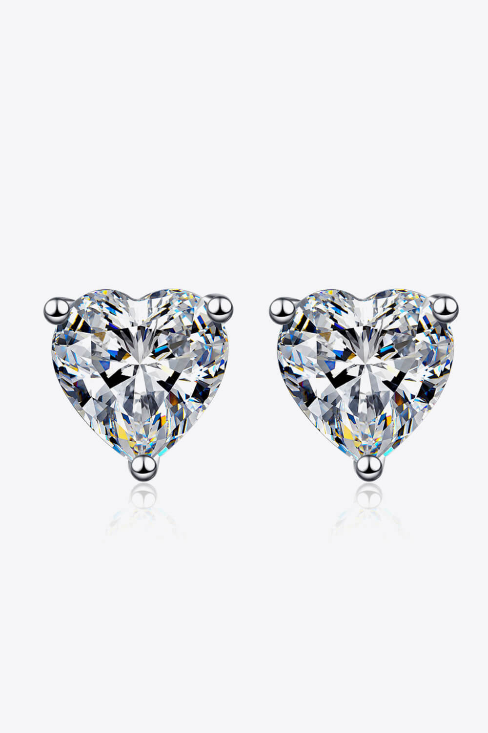 Love me Heart-Shaped Stud Earrings