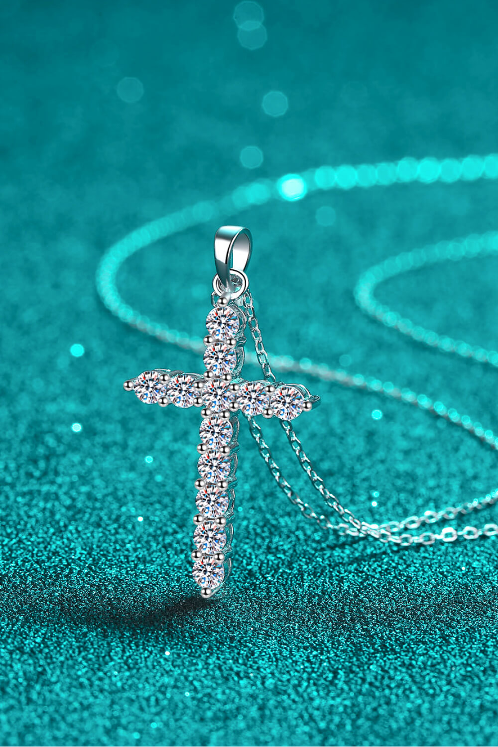 Le’Cross solitaire Necklace