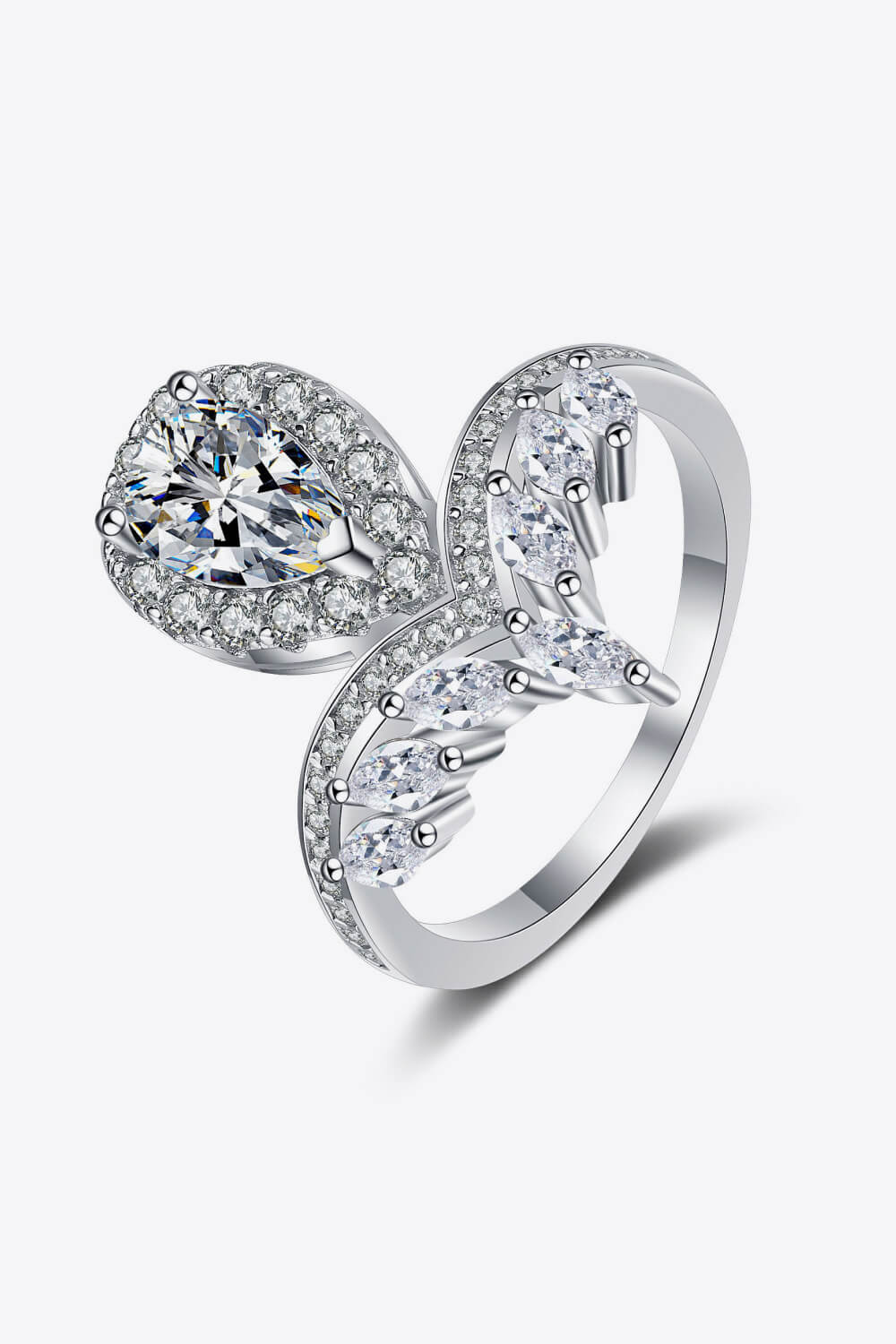 Stand Out Ring