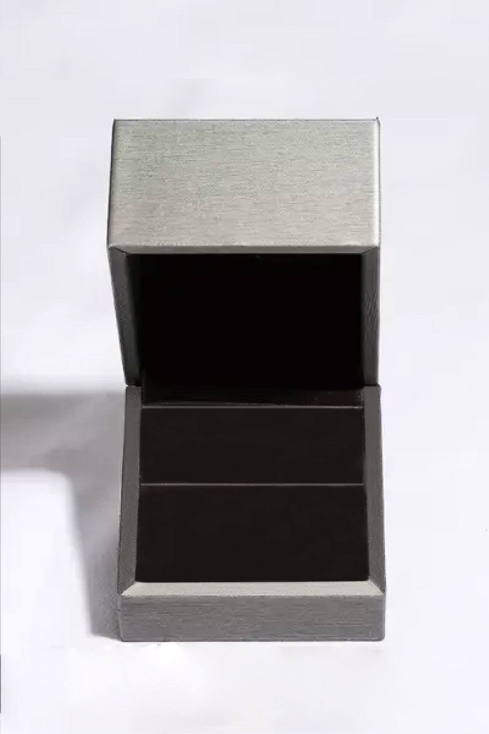 Stand Out Ring