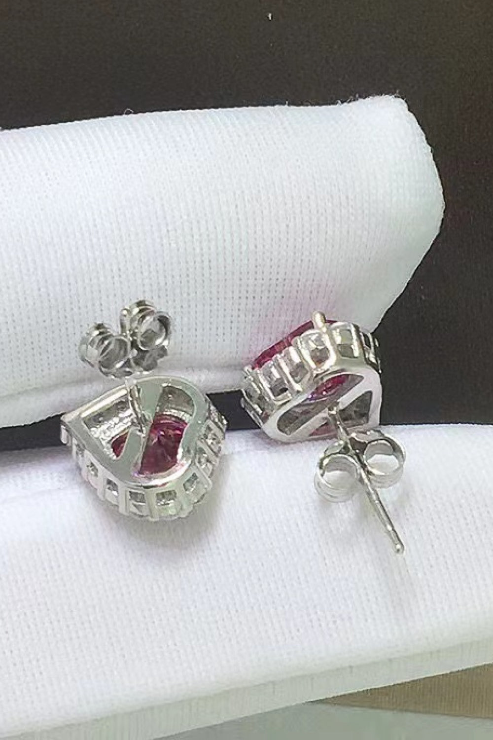 The fiery heart earrings