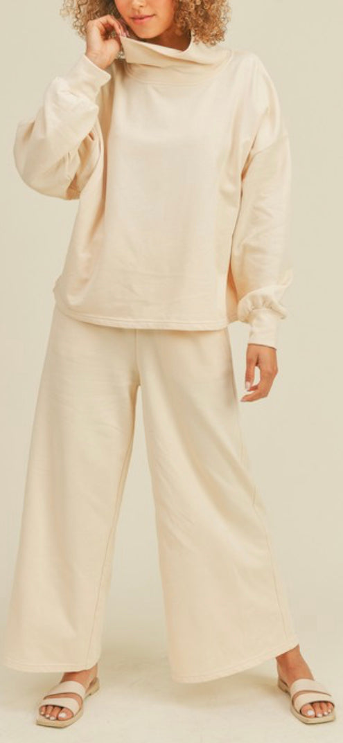 Cute vibes Mock Neck Set